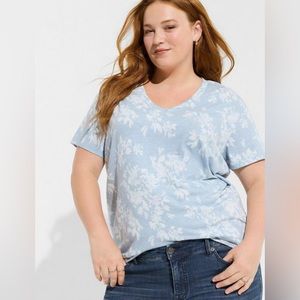 Torrid super soft v neck NWT